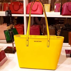 MICHAEL KORS JET SET TRAVEL MD TZ LEATHER TOTE